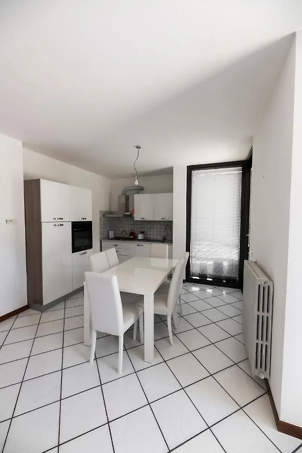 Garda Fantasy Terrazza Apartment Desenzano del Garda