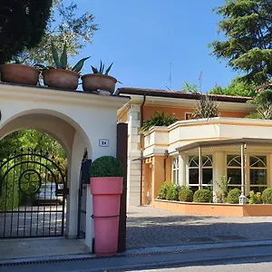  Bed & Breakfast La Desenzano