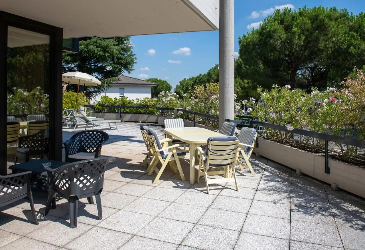 Garda Fantasy Terrazza Lägenhet Desenzano del Garda